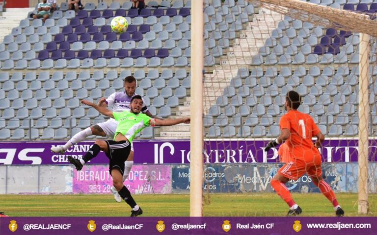 El Real Jaén vence 3-1 al Almería B