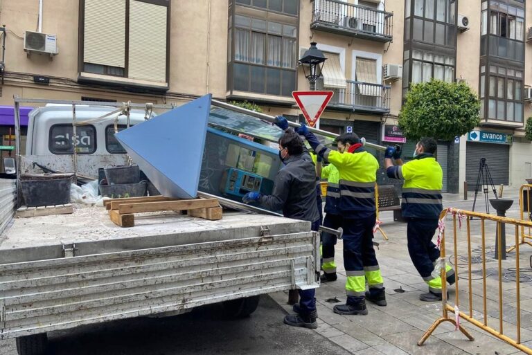 Hoy retiran las 37 cabinas telefónicas que poblaban Jaén