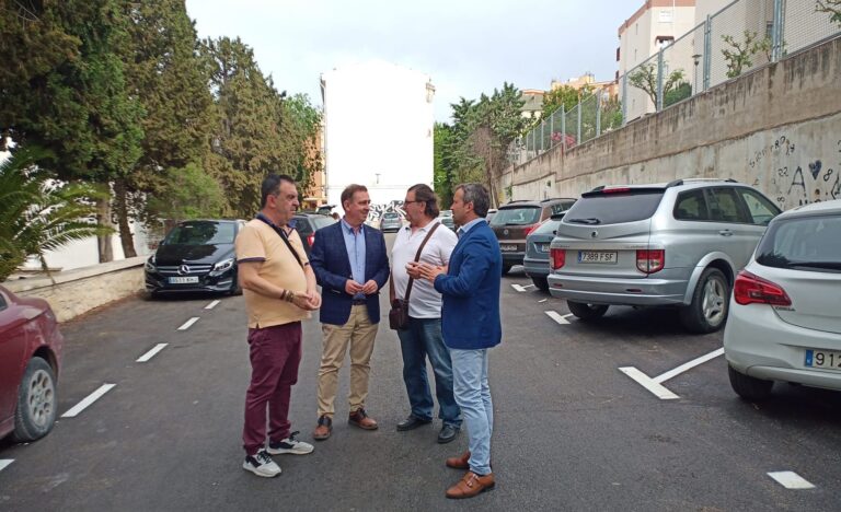 Nueva zona de aparcamiento para los vecinos de Santa Isabel