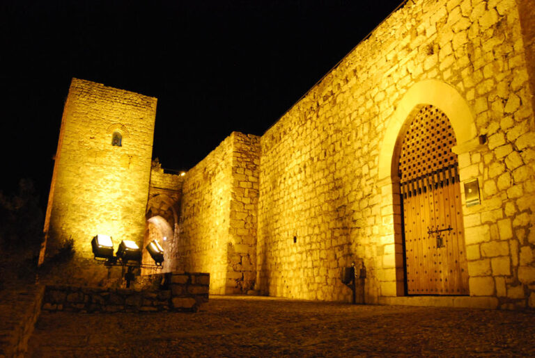 Más de 3.500 jiennenses disfrutan de las noches de verano en el Castillo Santa Catalina
