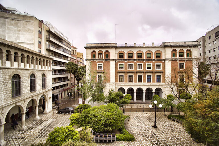 El Plan de Peatonalización cambiará el aspecto de la Plaza Deán, de El Posito y la calle Cronista Cazabán