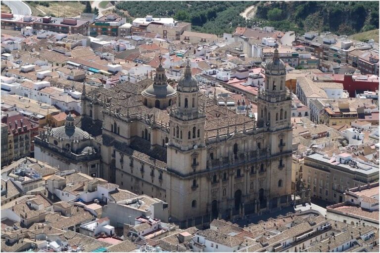 Principales lugares para conocer durante una estancia en Jaén