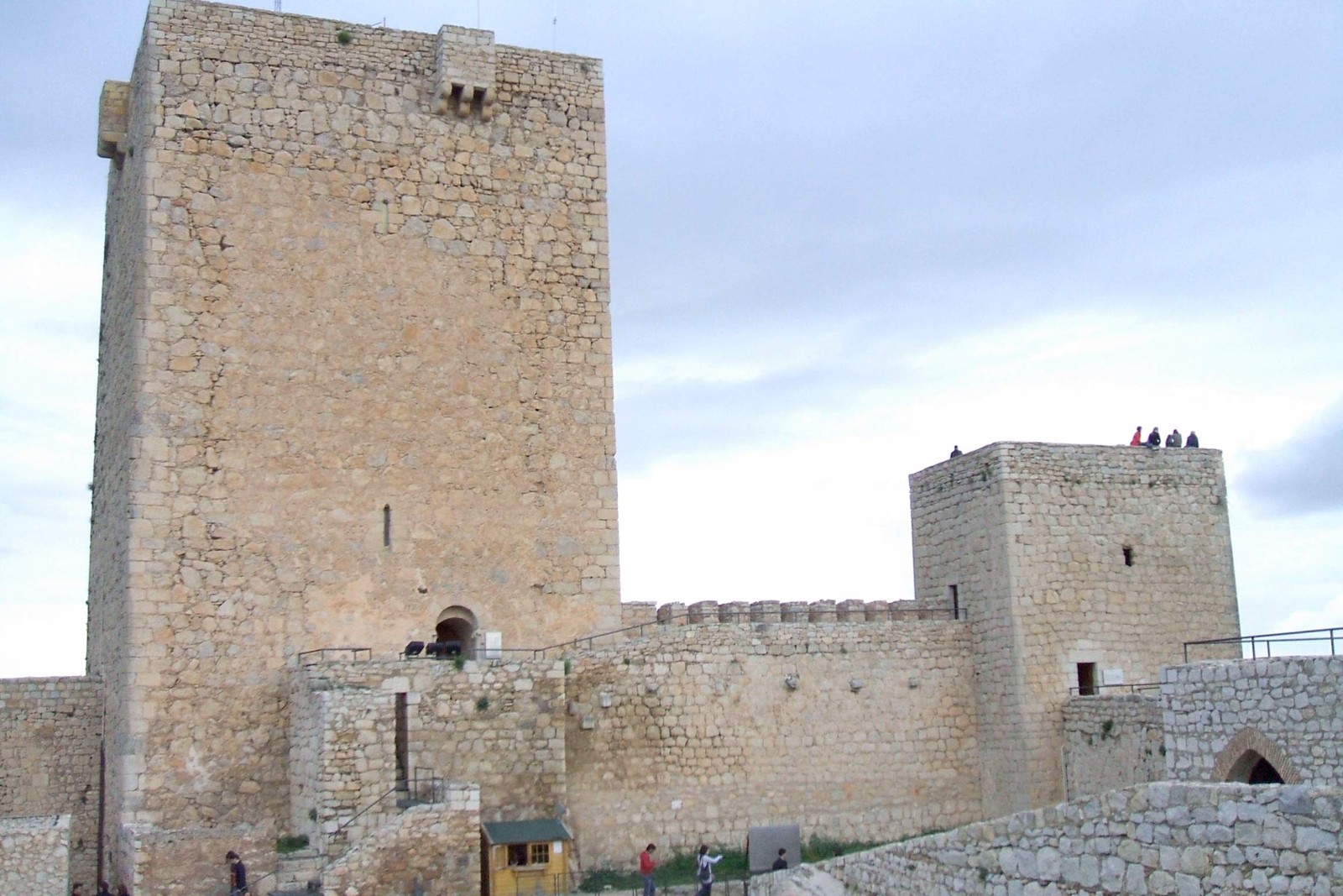Castillo de Santa Catalina sobre la ciudad de Jaén