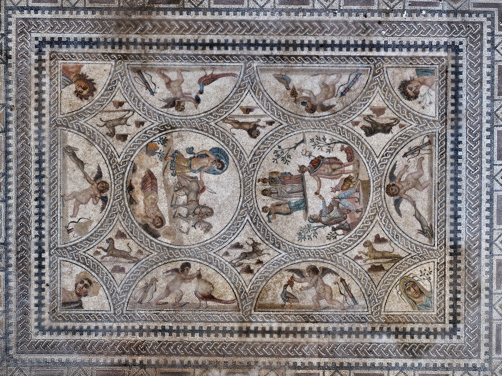 Mosaico de los Amores en el yacimiento de Cástulo, Linares