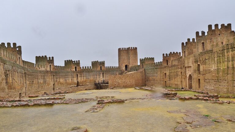 Castillo de Burgalimar: cómo leer la fortaleza de Baños de la Encina