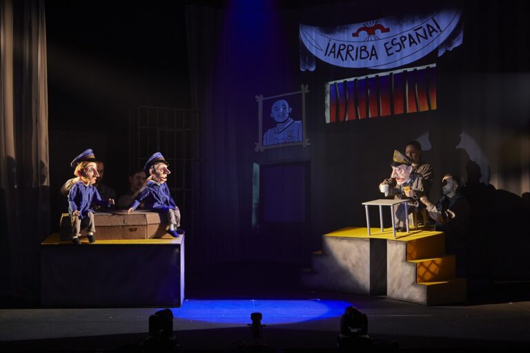Escena de El verdugo de El Espejo Negro