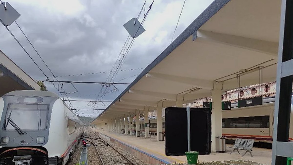 Tren y tranvía en Jaén