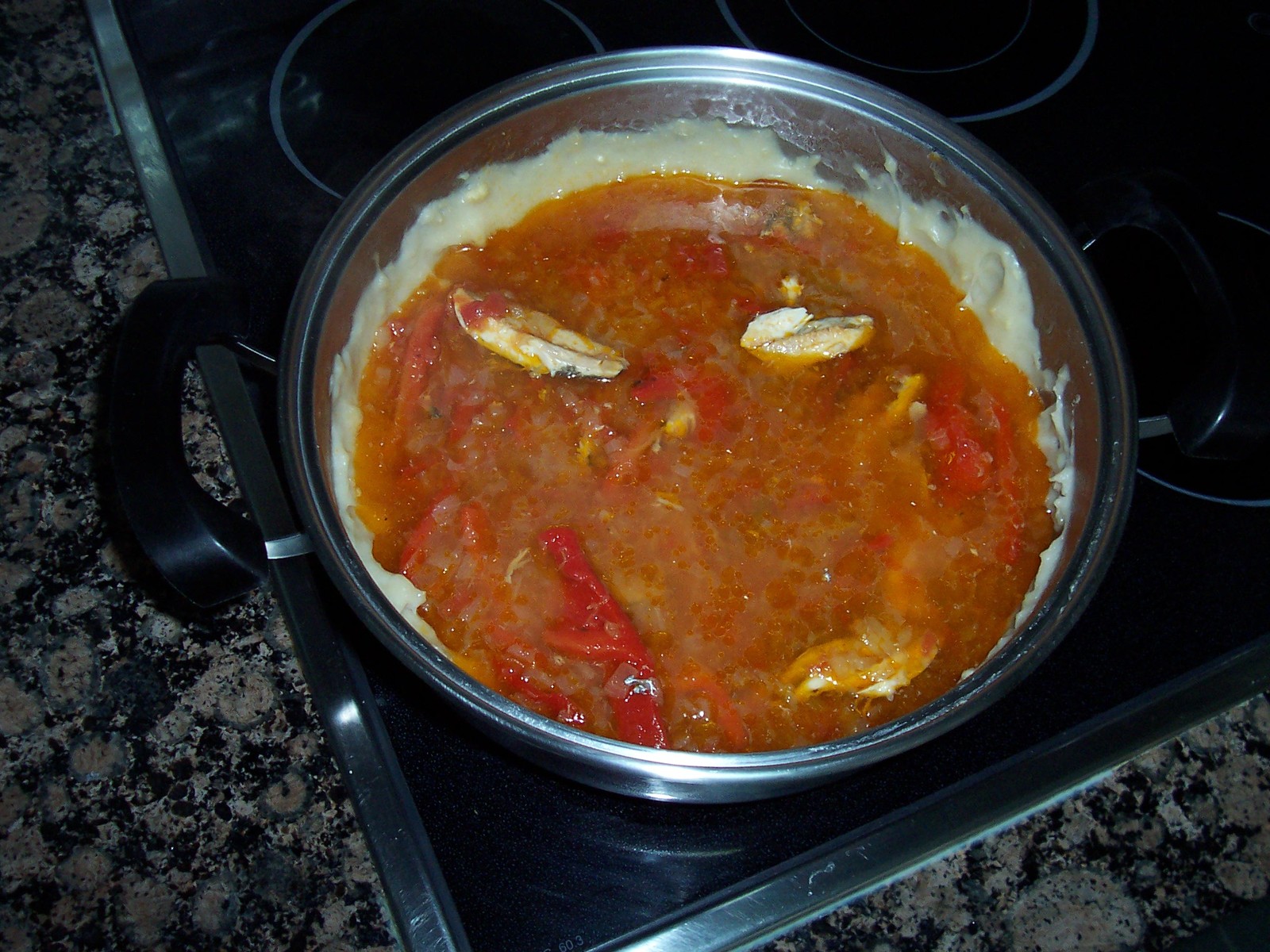 Plato de gachas dulces, típicas de la Noche de los Santos en Jaén