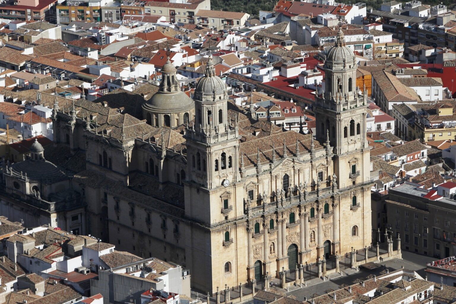 Vista de la Catedral de Jaén y la ciudad desde el Castillo de Santa Catalina