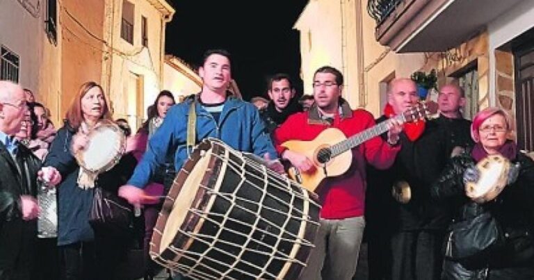 La Tambora, la despierta de la Inmaculada en Cambil