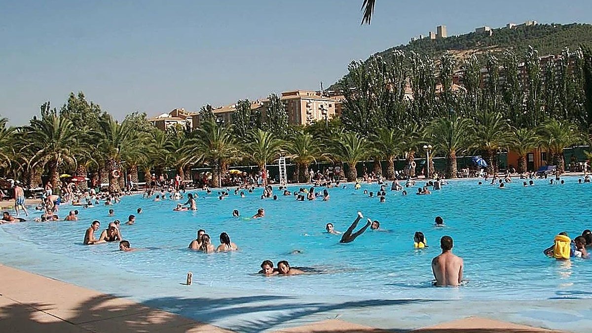 Piscinas e instalaciones deportivas en Jaén