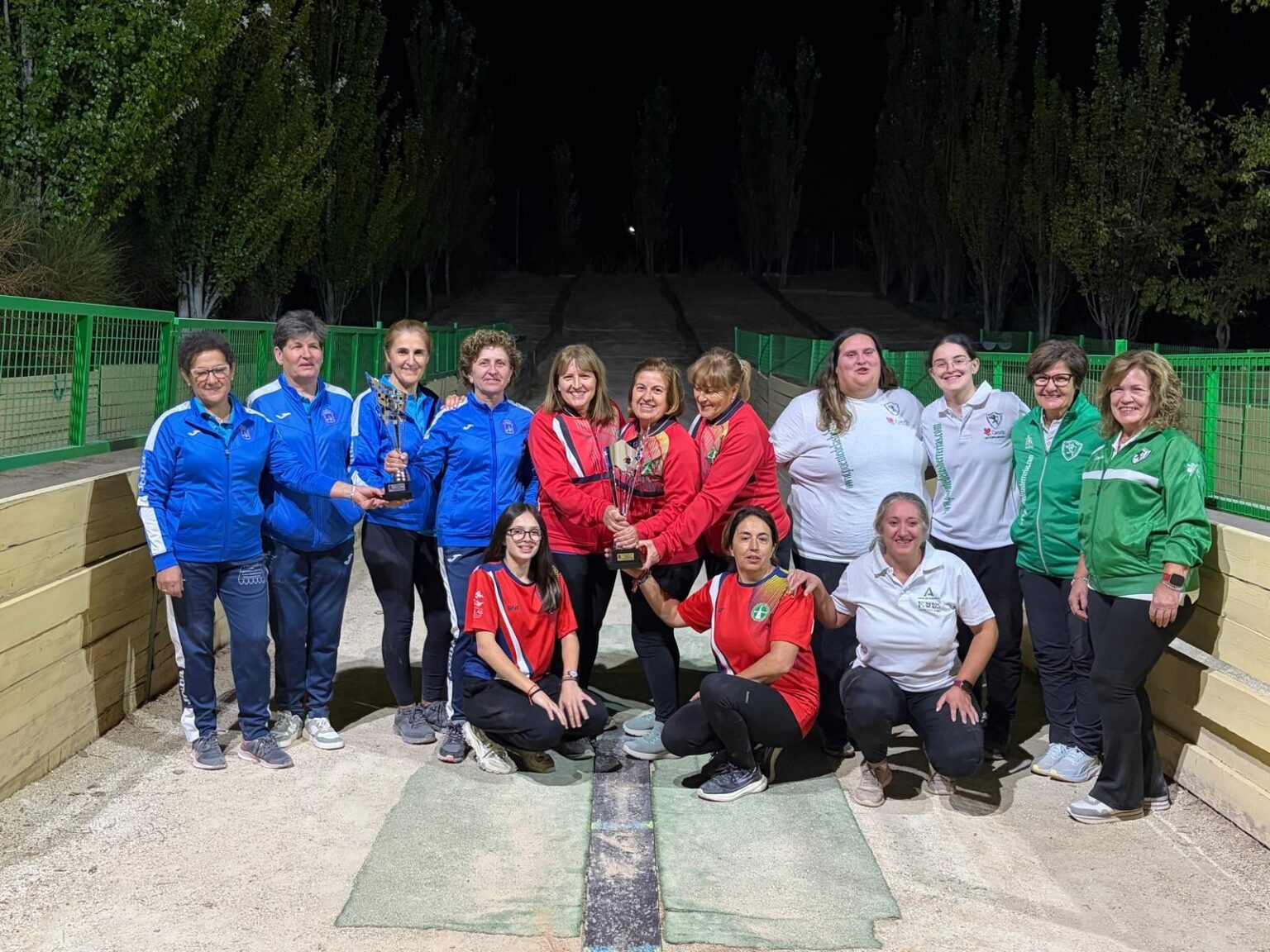 Jugadoras del Sierra Las Villas, campeonas de la Liga Nacional Femenina de bolo andaluz
